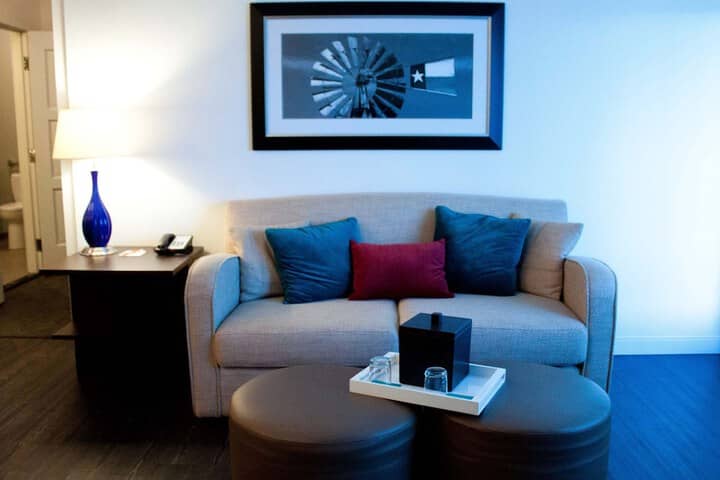 Room 4 of 85